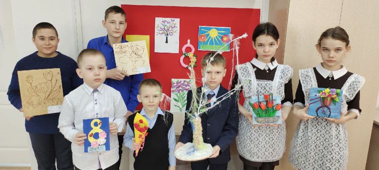 Творческий конкурс «Весенний праздник – 8 марта».